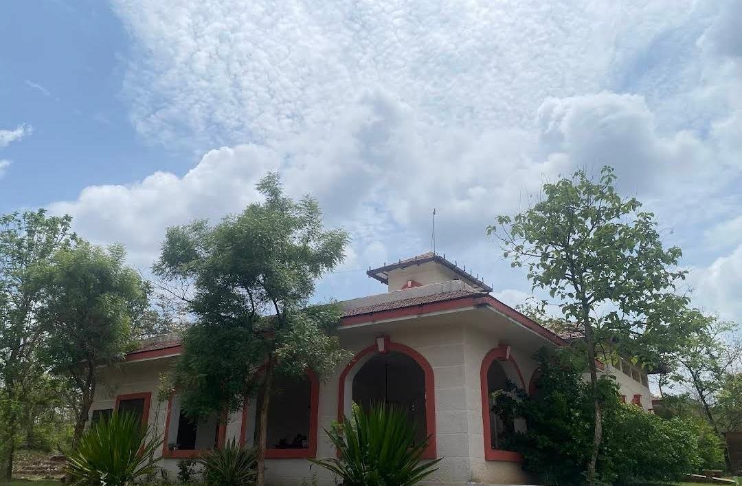 Garden bungalow
